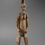 Musée des Confluences : Désir d’art, la collection africaine Ewa et Yves Develon : Statue Alusi