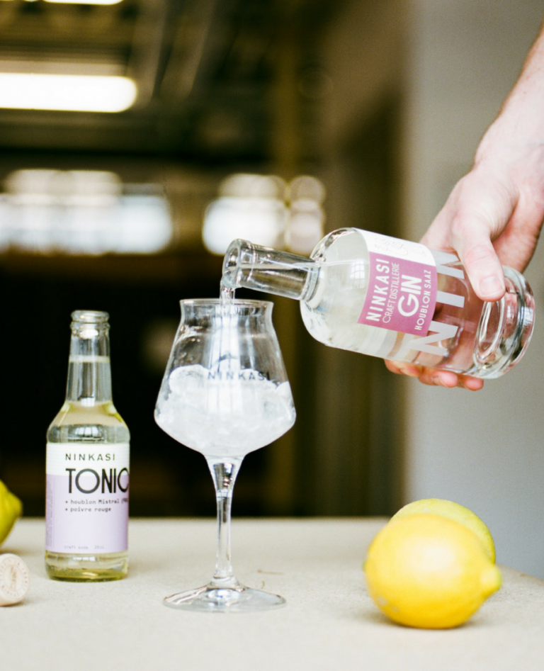 Ninkasi Gin Houblon Saaz Bio 7 à Lyon, le magazine des épicurieux