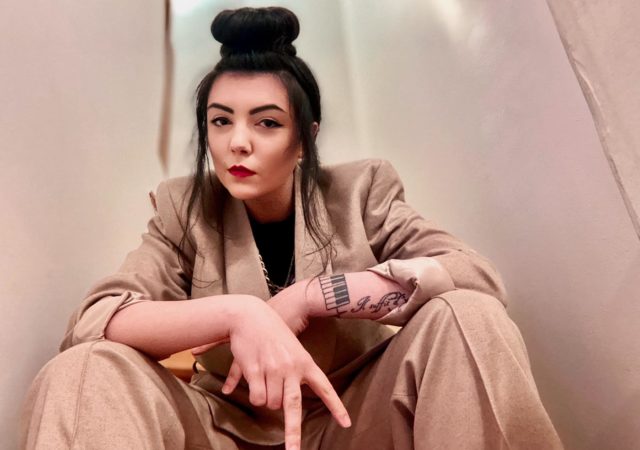 Hoshi en concert le 7 mai 2022 à la Halle Tony Garnier