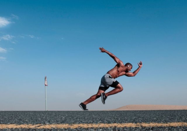 5 idées d'activités physiques accessibles à tous, à pratiquer entre amis ou en famille dans la capitale des Gaules.