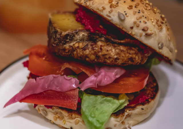 Les Bibi's Burger à Lyon, burgers gourmands du terroir à la viande de la région lyonnaise