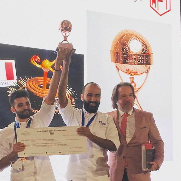 Nabil Barina obtient la médaille de bronze au Défi Mondial des Chefs Pâtissiers