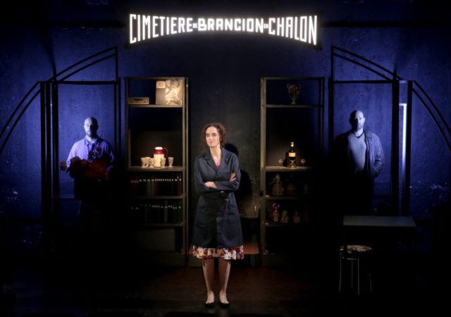 Changer l'eau des fleurs Mise en scène Salomé Lelouch et Mikaël Chirinian a - Festival d'Avignon 2022