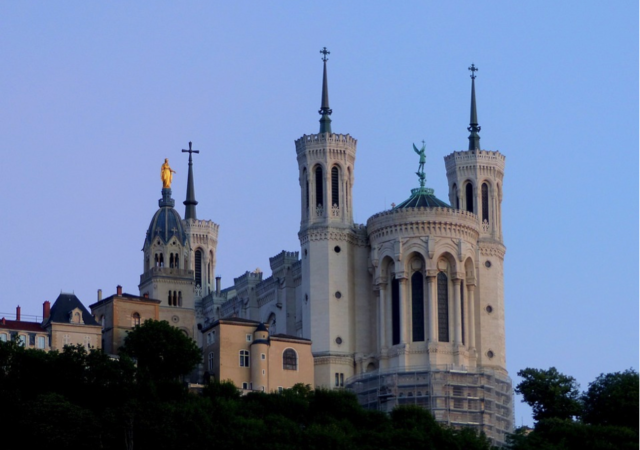 Comment la 5G a-t-elle été déployée à Lyon ?