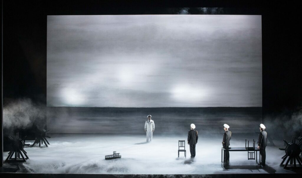 Billy Budd à l'Opéra de Lyon - Crédit photo : Jean-Louis Fernandez